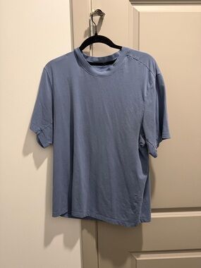 lululemon athletica Men's Crew Tee — Light Blue